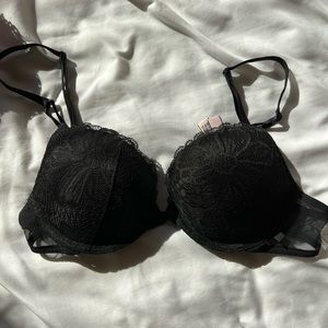 Four 34B Bras Victorias Secret, Pink, Aerie